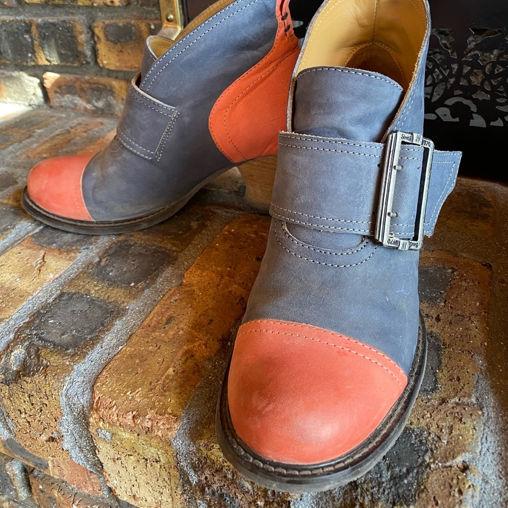 John Fluevog Porter bootie, Salmon/Blue size 9.5